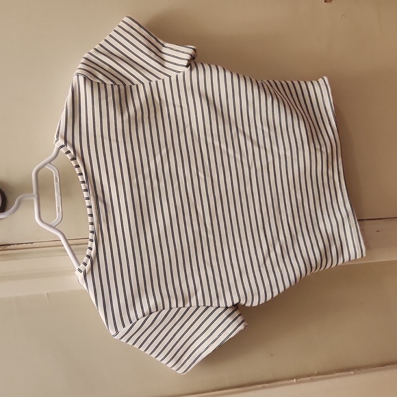 Dynamite crop top, size medium - Picture 4 of 4